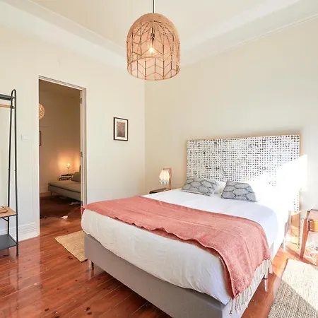 Quiet&central 2br Apt, By Timecooler Apartamento