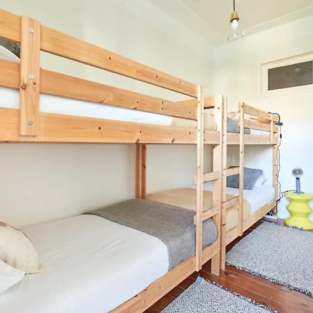 Quiet And 2br Apt, By Timecooler Lissabon
